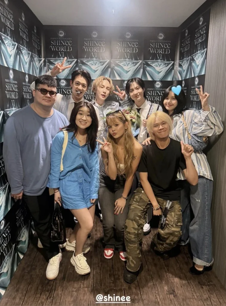 SHINee WORLD VI