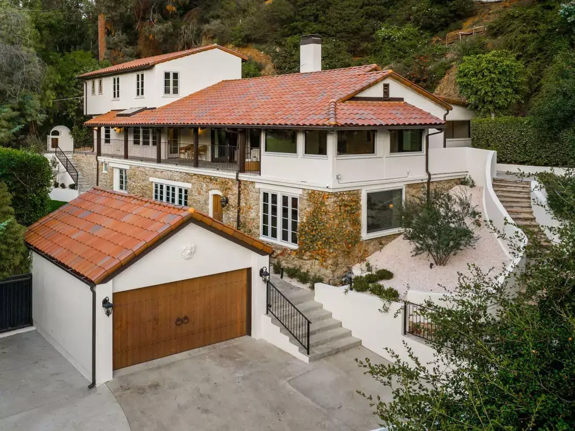 Lisa Manoban Buys Beverly Hills Home $3.95M => wearelloud.com