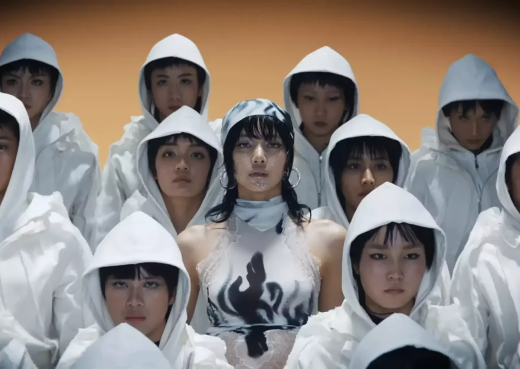 LISA ROCKSTER MV wearelloud.com