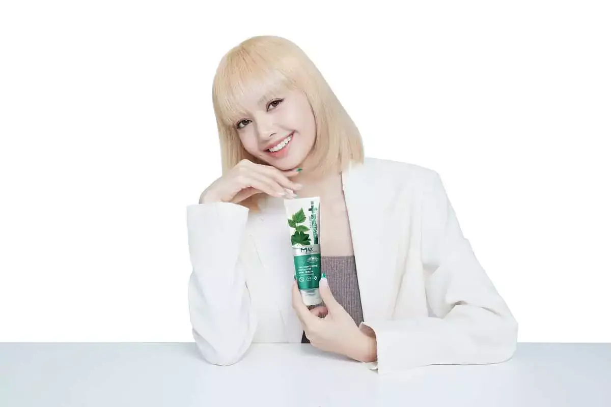 Lisa's Star Power Shines Bright: Dentiste Secures Global Ambassadorship