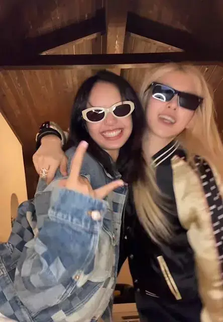 Rosé Visits Lisa's New LA Digs