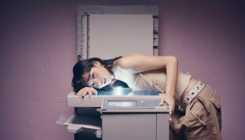 LISA - NEW WOMAN feat. Rosalía