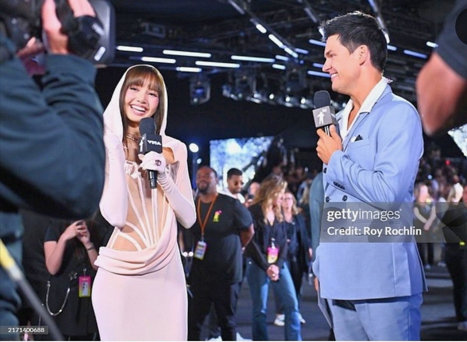 Lisa x VMAs 2024